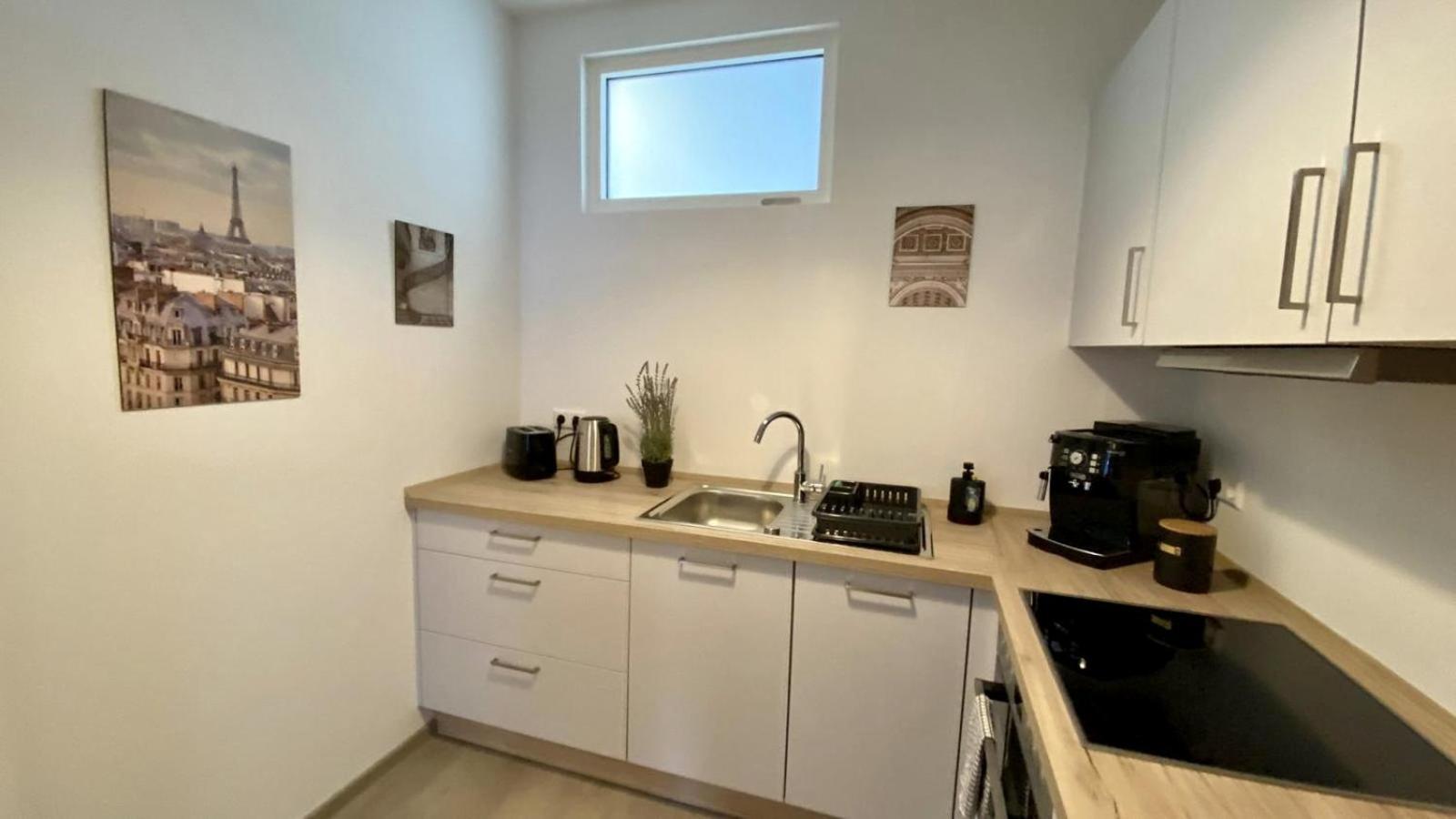 Discovair - Eisenach Karl14 - Vollausgestattete Apartments Mit Netflix In Der Fussgaengerzone Стая снимка