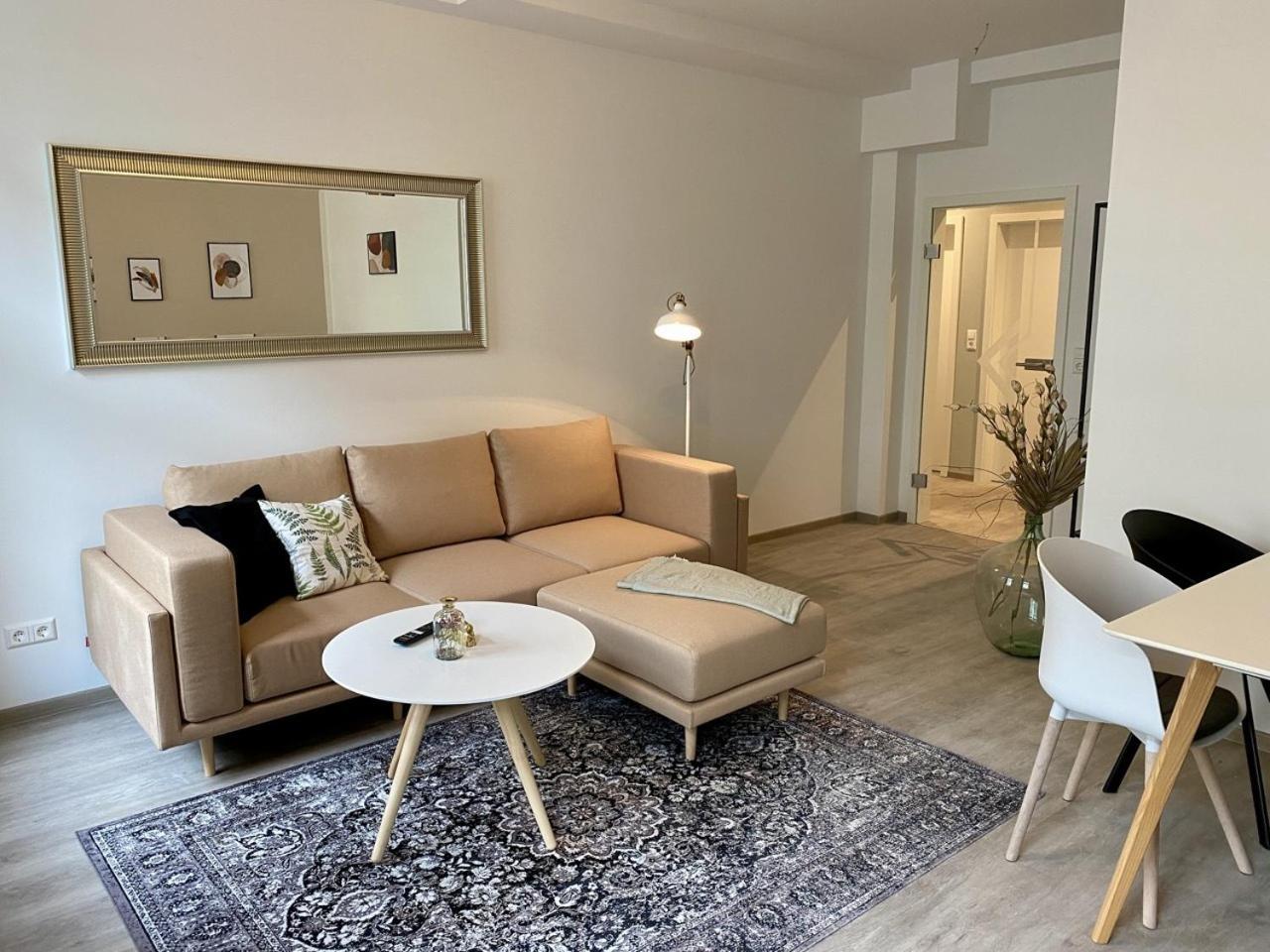 Discovair - Eisenach Karl14 - Vollausgestattete Apartments Mit Netflix In Der Fussgaengerzone Стая снимка