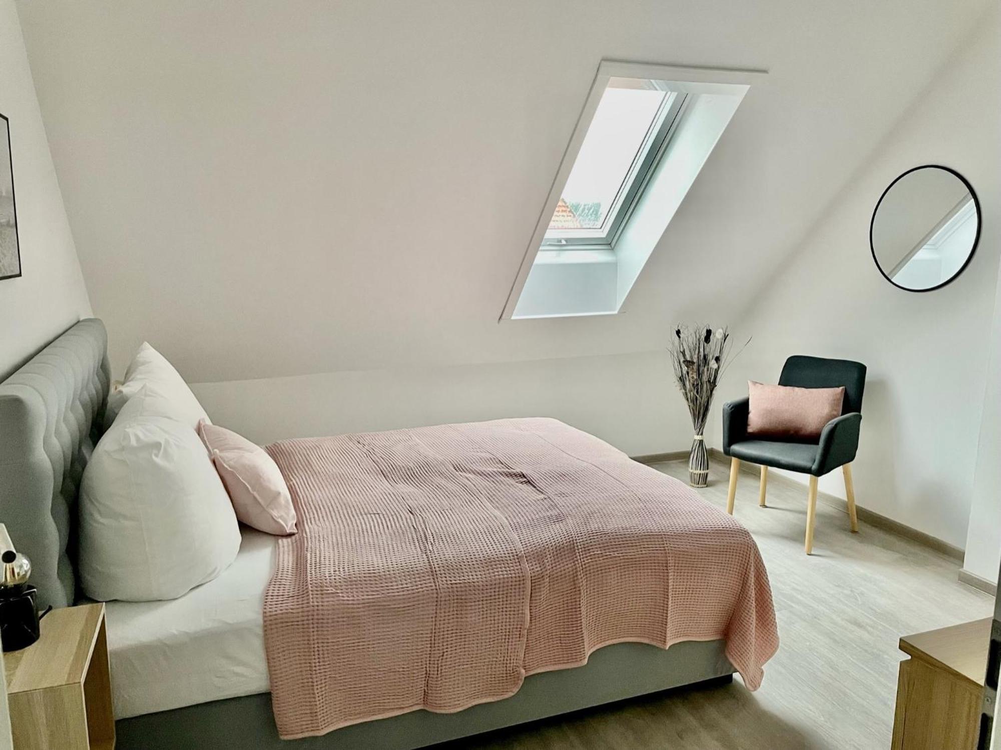 Discovair - Eisenach Karl14 - Vollausgestattete Apartments Mit Netflix In Der Fussgaengerzone Стая снимка