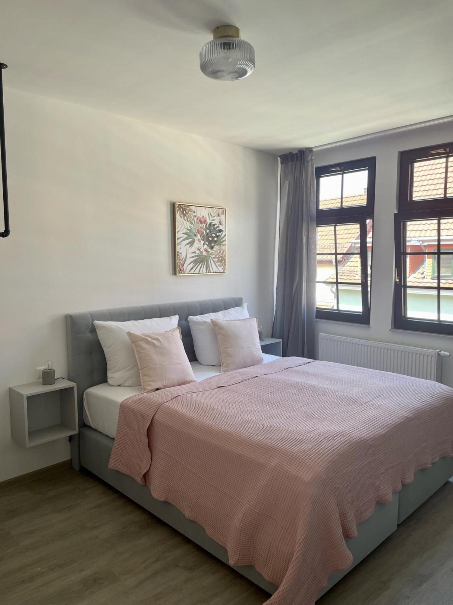 Discovair - Eisenach Karl14 - Vollausgestattete Apartments Mit Netflix In Der Fussgaengerzone Стая снимка